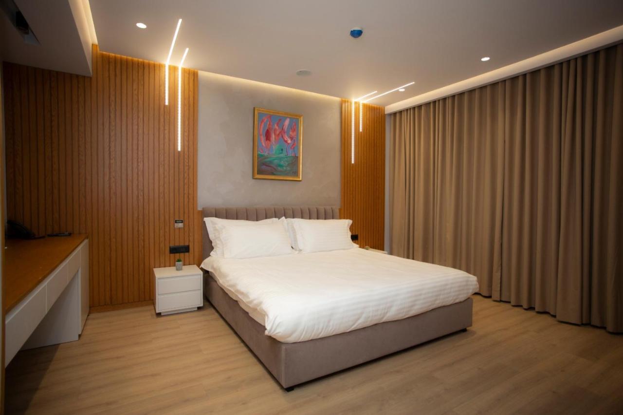 Primo Hotel 티라나 외부 사진