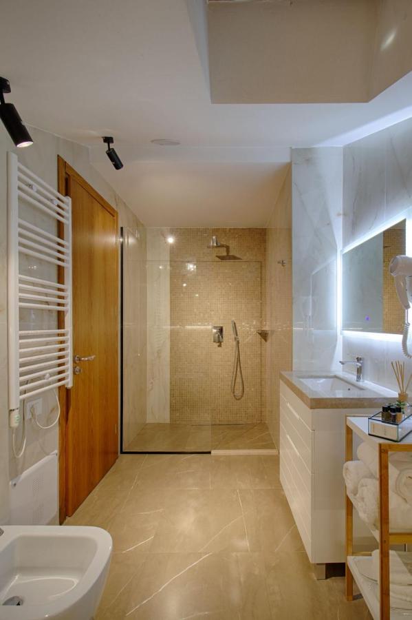 Primo Hotel 티라나 외부 사진
