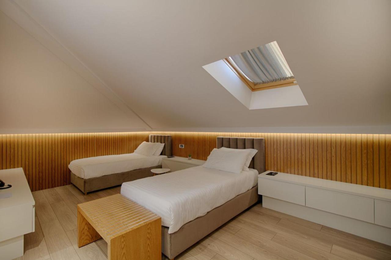 Primo Hotel 티라나 외부 사진